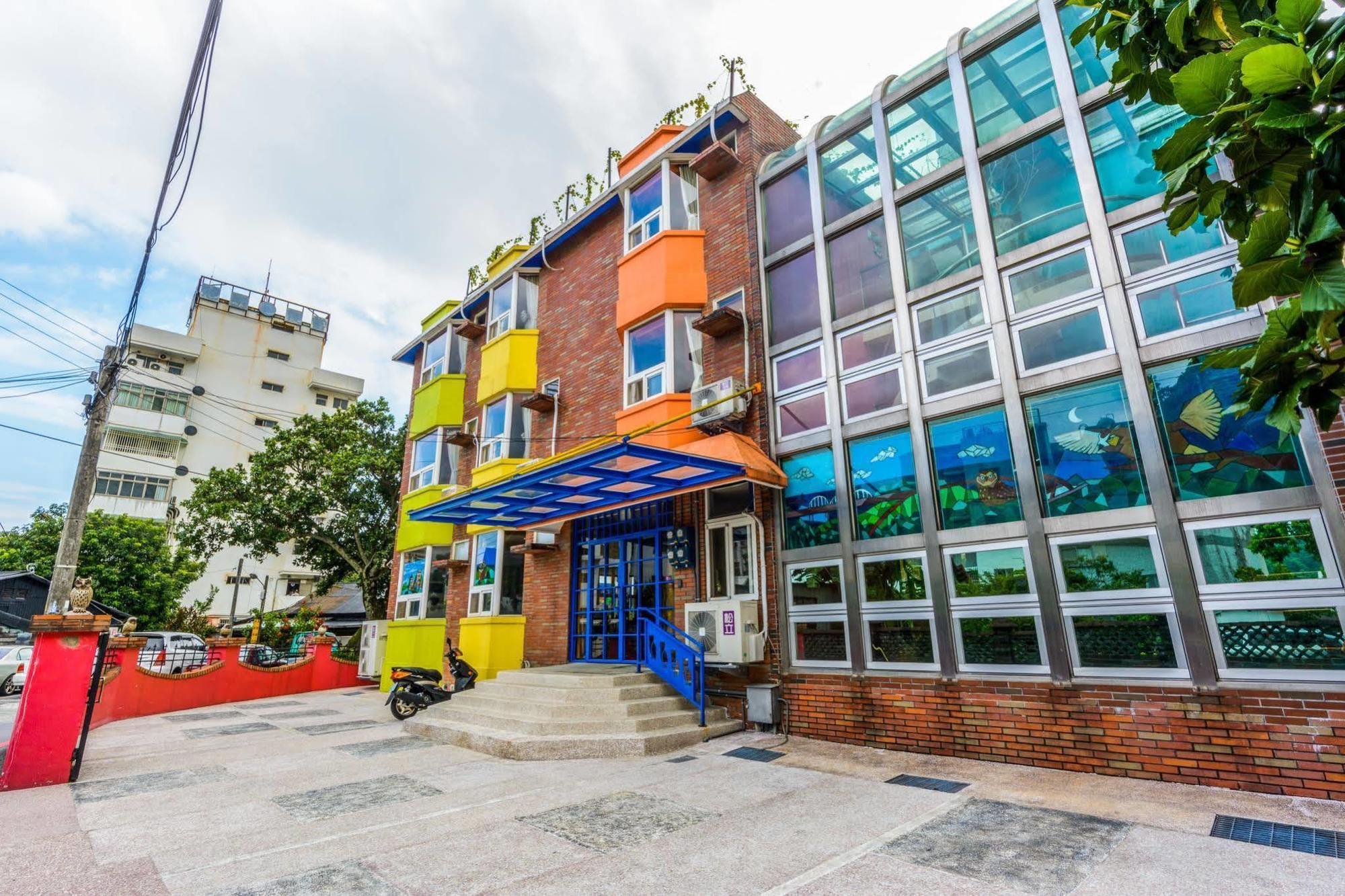 화롄 아울 캐슬 비앤비 B&B 외부 사진