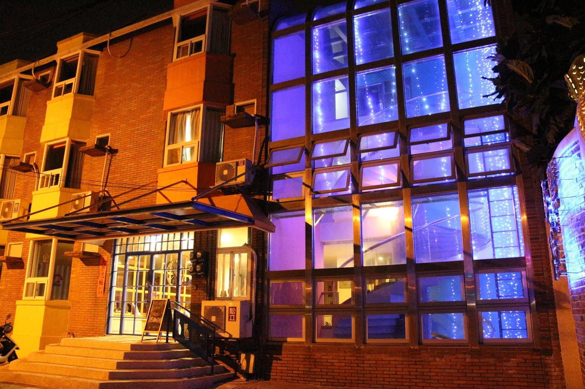 화롄 아울 캐슬 비앤비 B&B 외부 사진